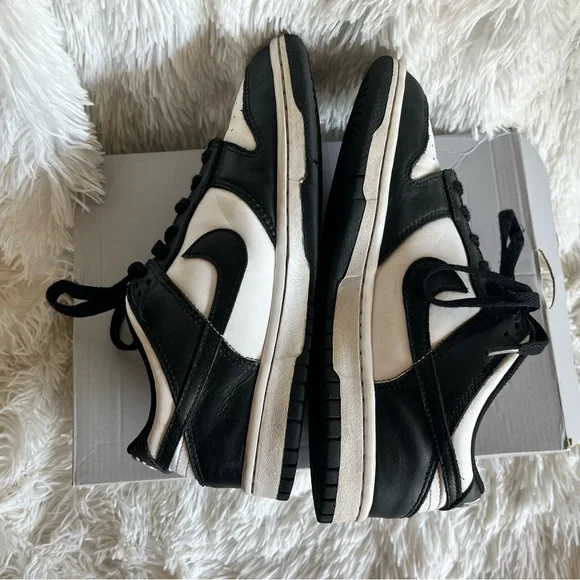 Nike Dunk Low Panda - Picture 3 of 4